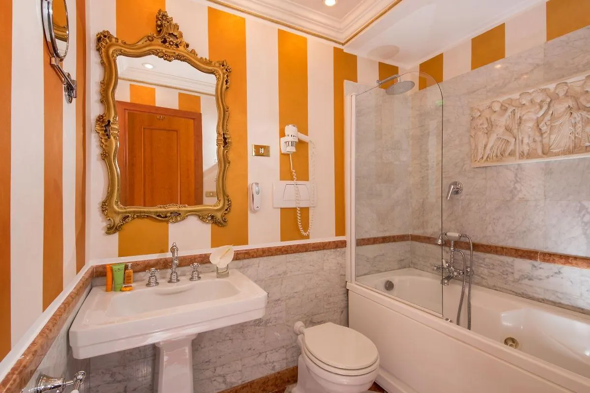 7 Inn Spanish Steps Rome Guest house